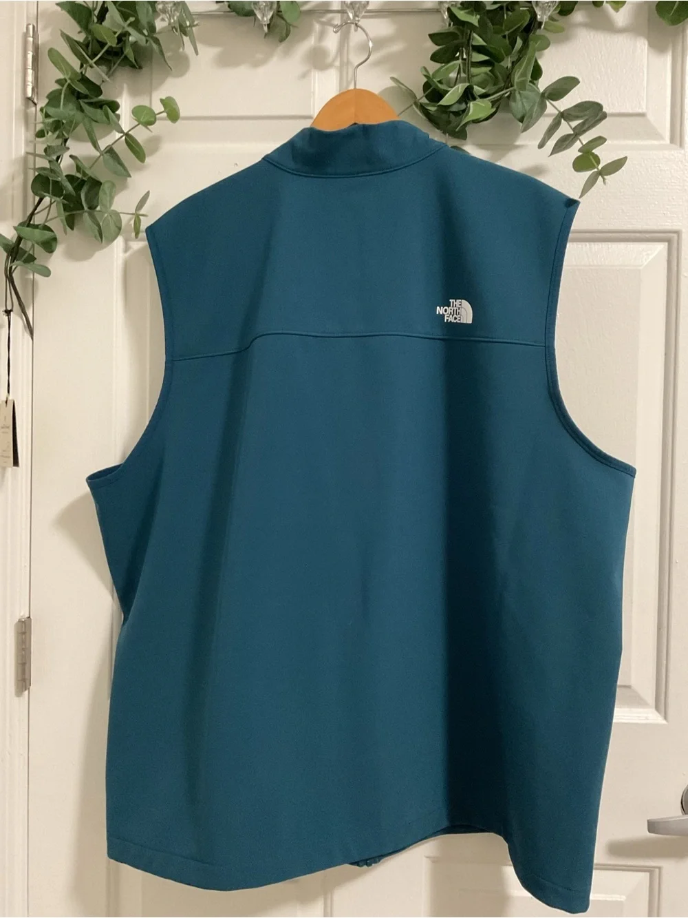 The North Face Men’s Teal Outdoor Softshell Vest